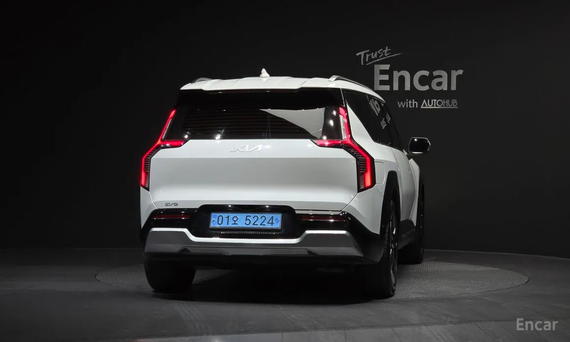 Фото 4 - Kia EV9