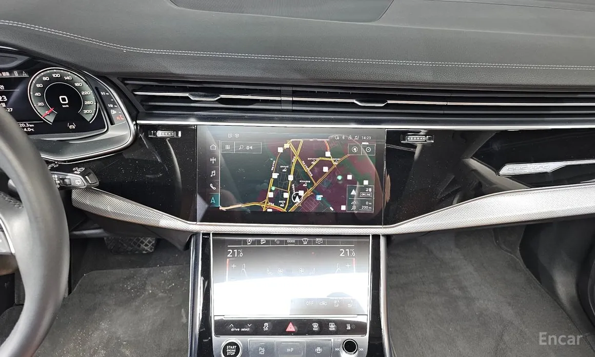 Фото 14 - Audi Q8