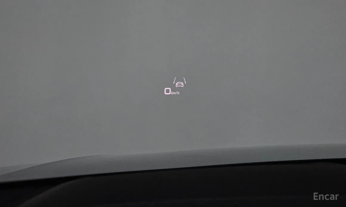 Фото 17 - Audi Q8