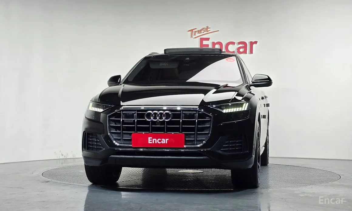 Фото 3 - Audi Q8