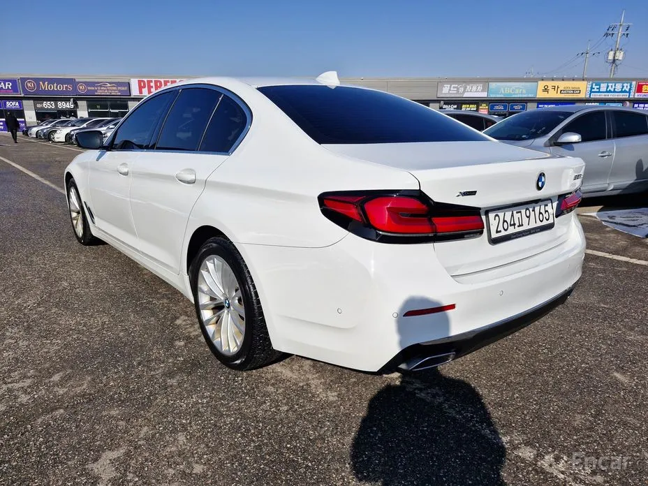 Photo 6 - BMW 5 Series