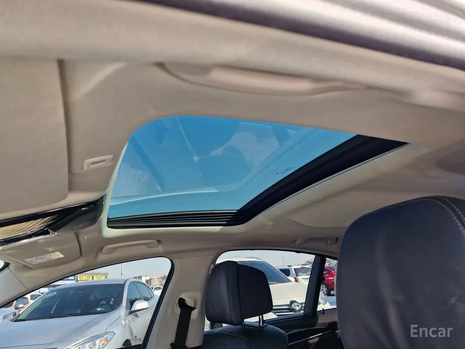 Photo 8 - BMW 5 Series