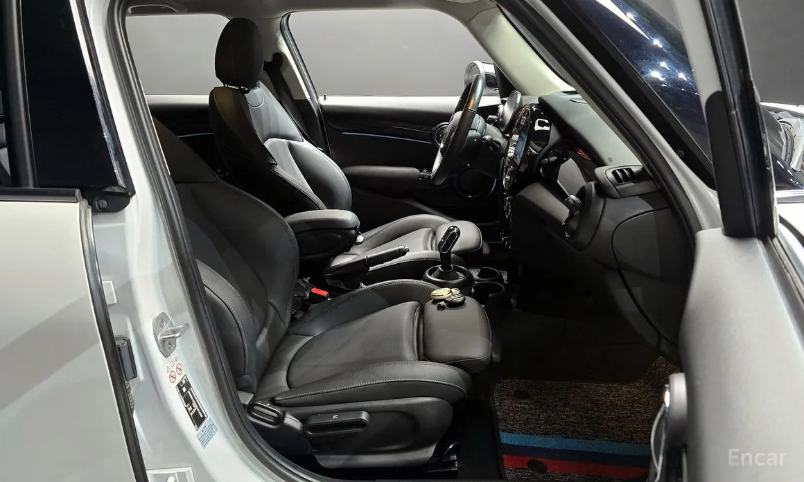 Фото 10 - Mini Cooper