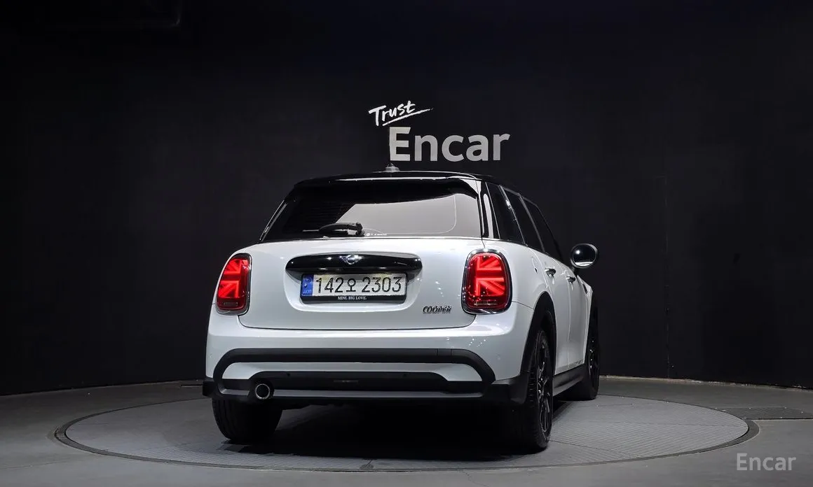 Фото 4 - Mini Cooper