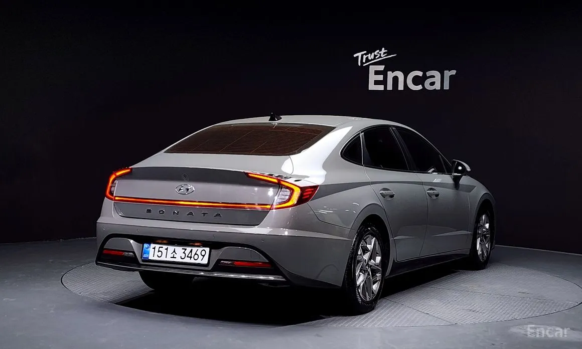 Фото 2 - Hyundai Sonata