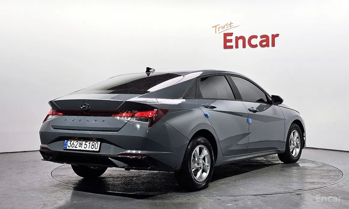 Фото 2 - Hyundai Avante
