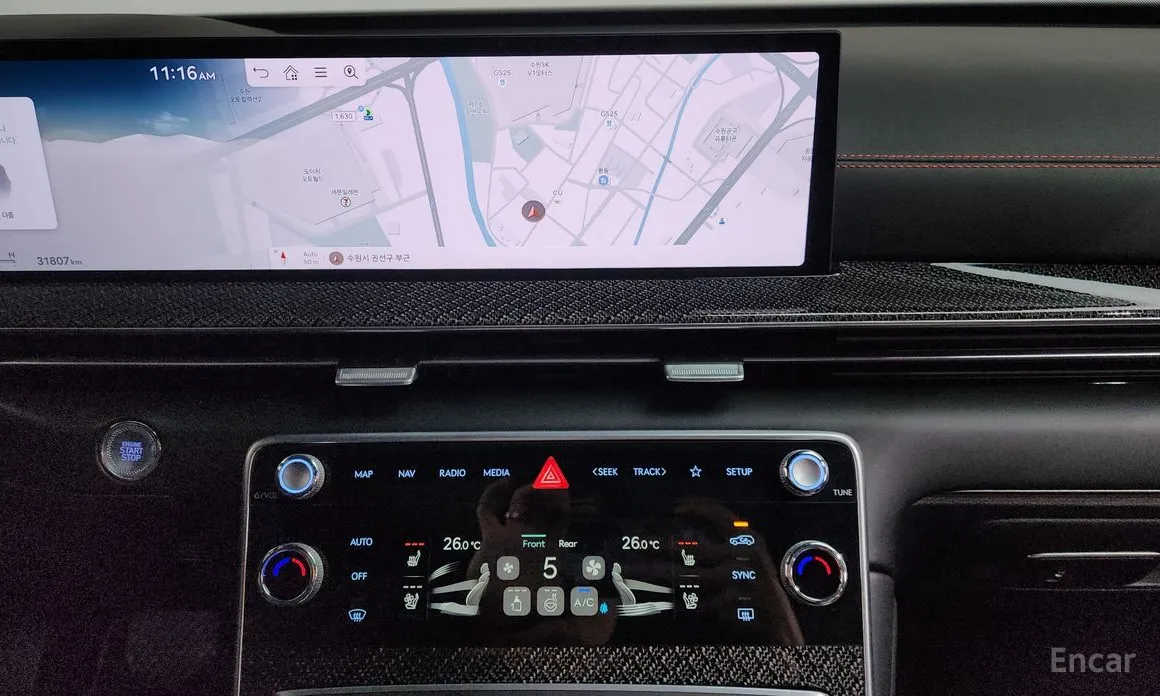 Фото 14 - Genesis GV80