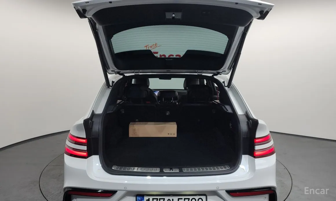 Фото 20 - Genesis GV80