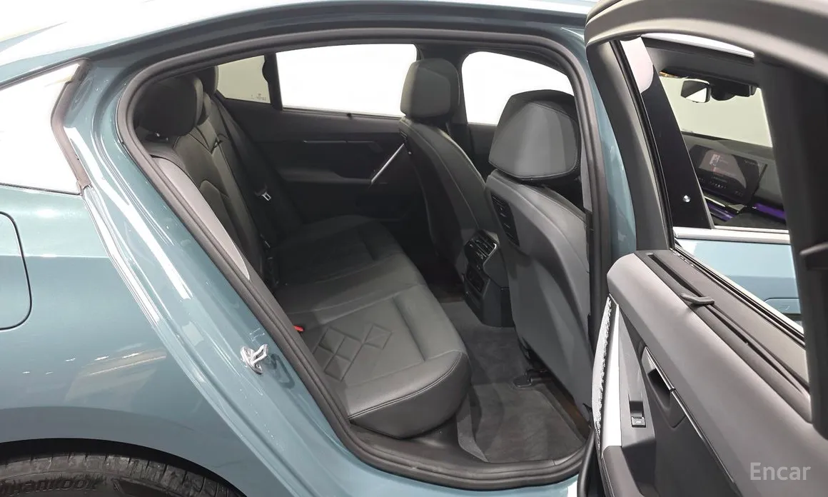 Фото 12 - BMW 5 Series