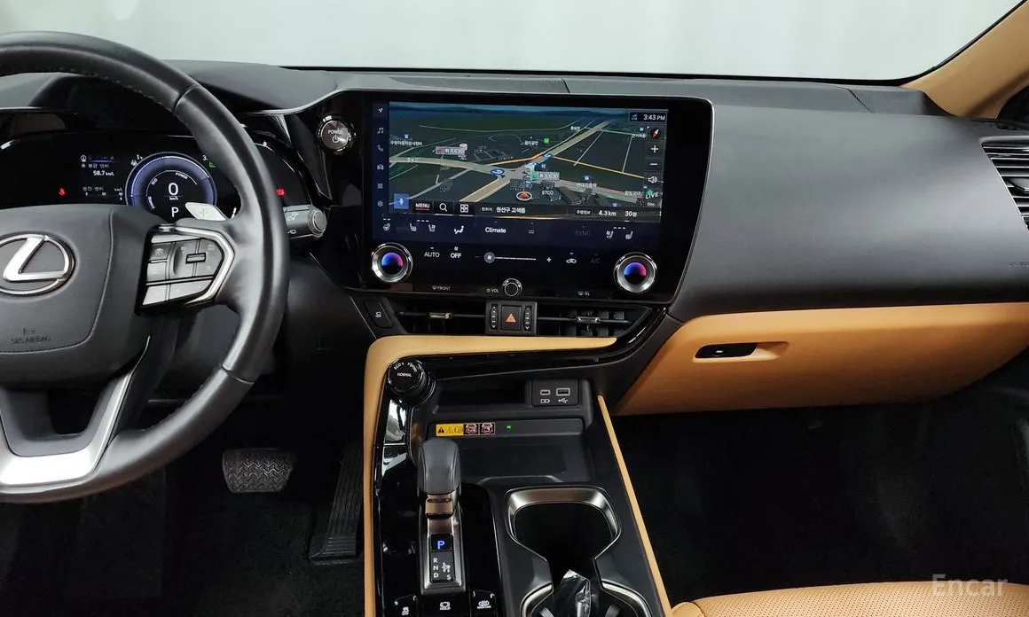 Фото 14 - Lexus NX