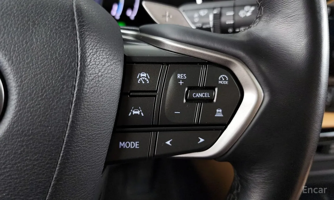 Фото 17 - Lexus NX