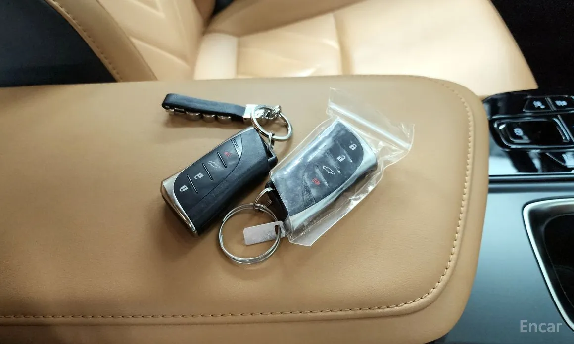 Фото 19 - Lexus NX