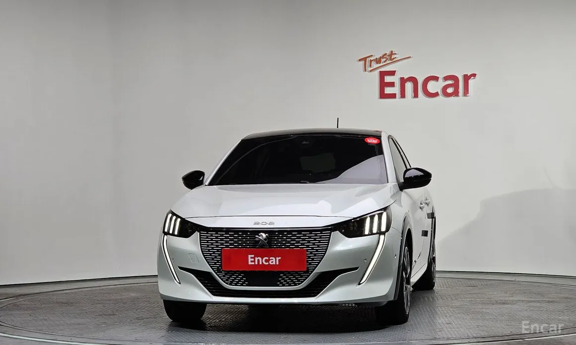 Фото 3 - Peugeot 208