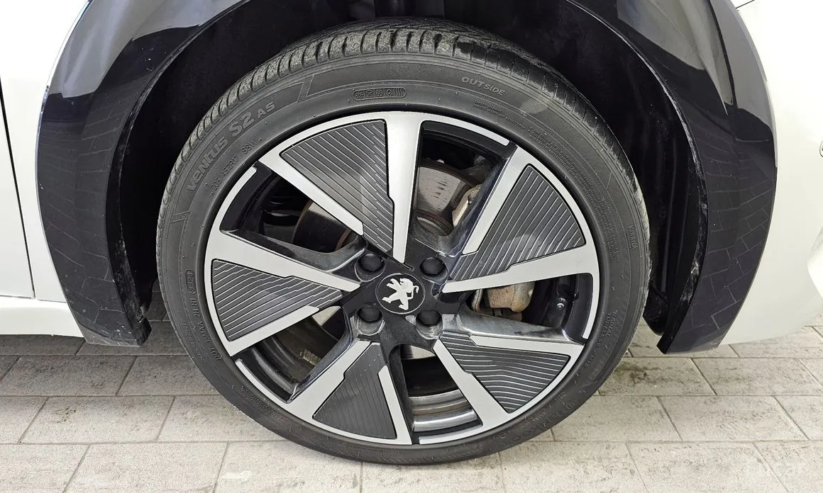 Фото 5 - Peugeot 208