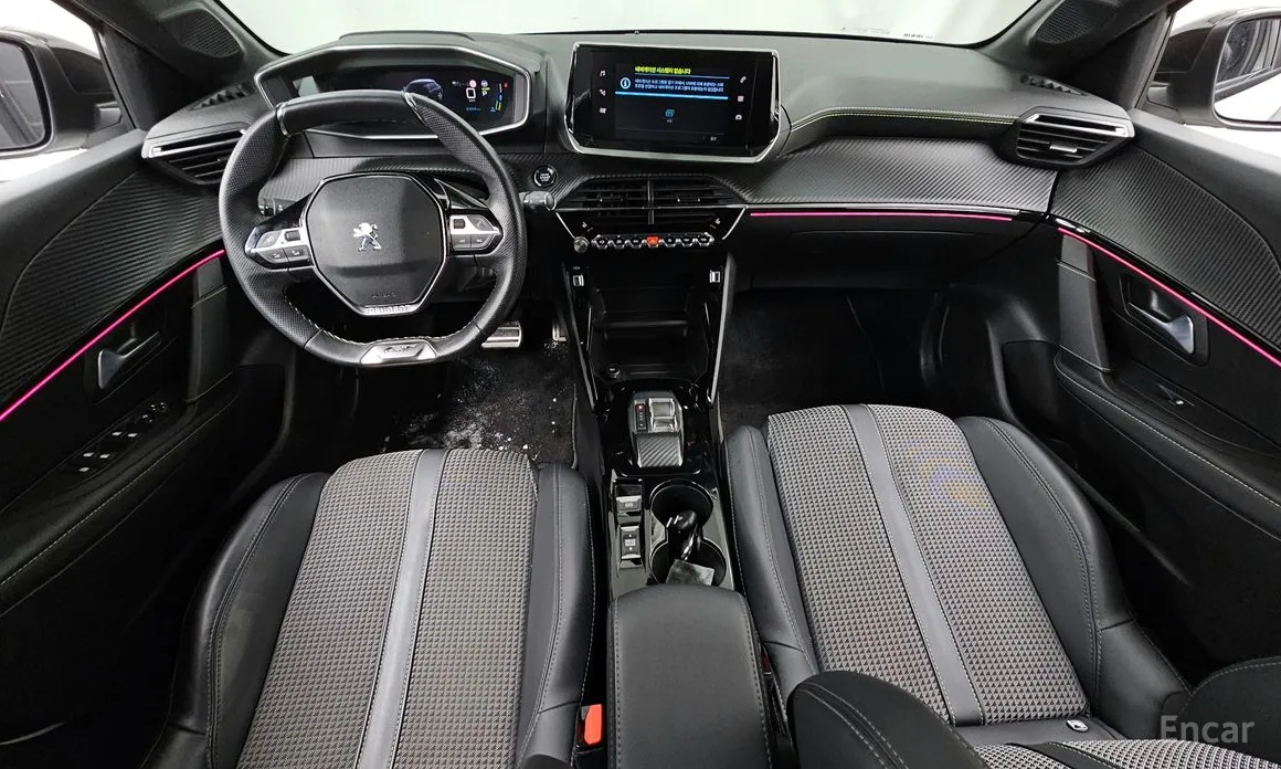 Фото 7 - Peugeot 208