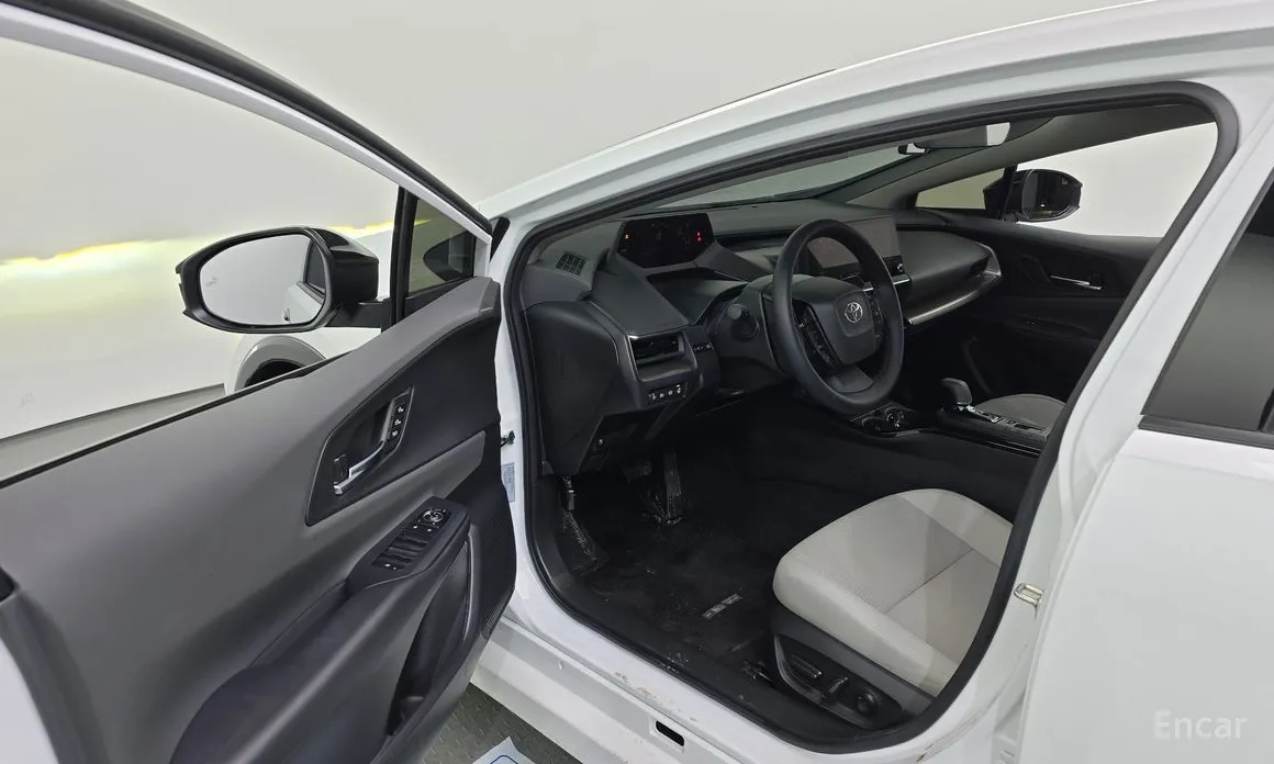 Фото 10 - Toyota Prius