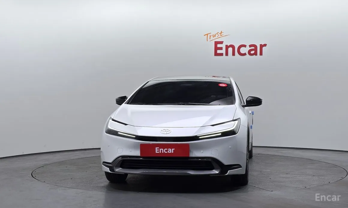 Фото 3 - Toyota Prius