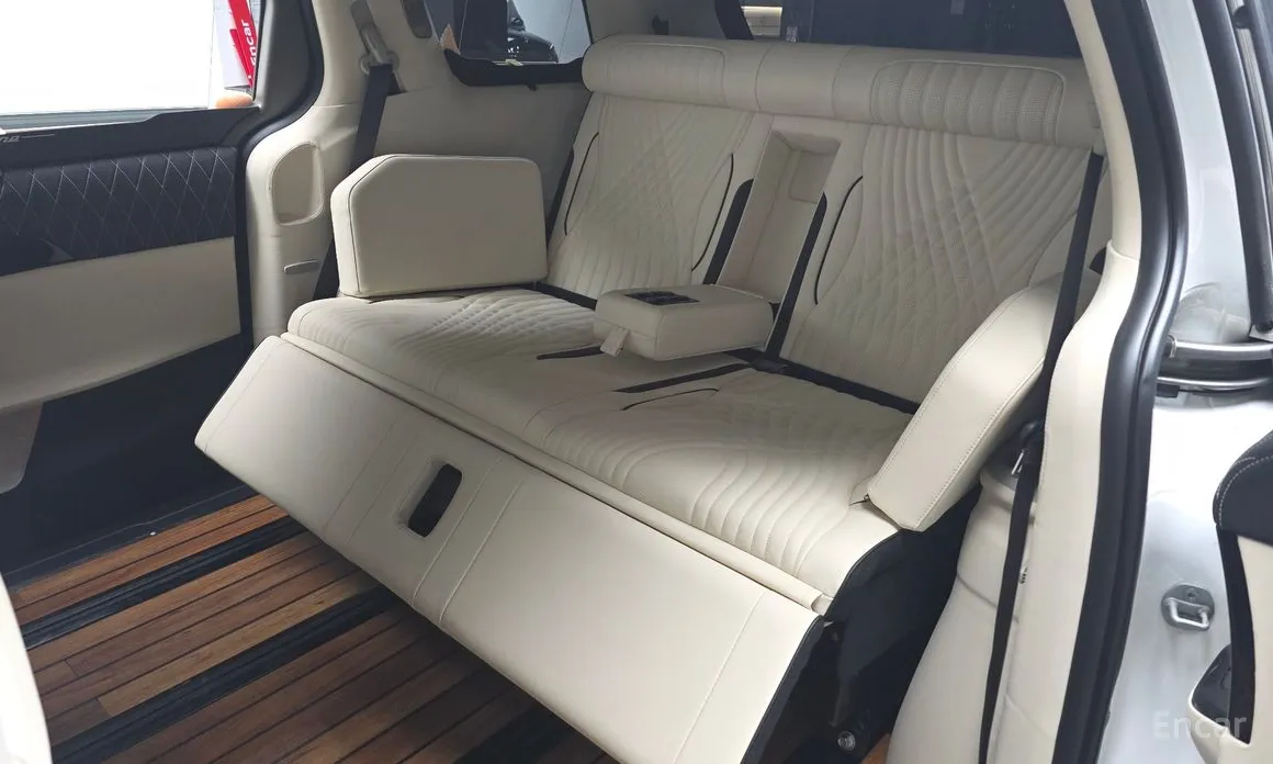 Фото 11 - Kia Carnival