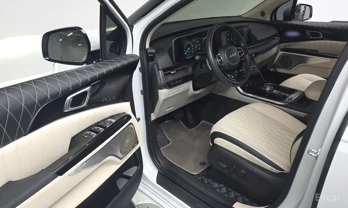 Фото 12 - Kia Carnival