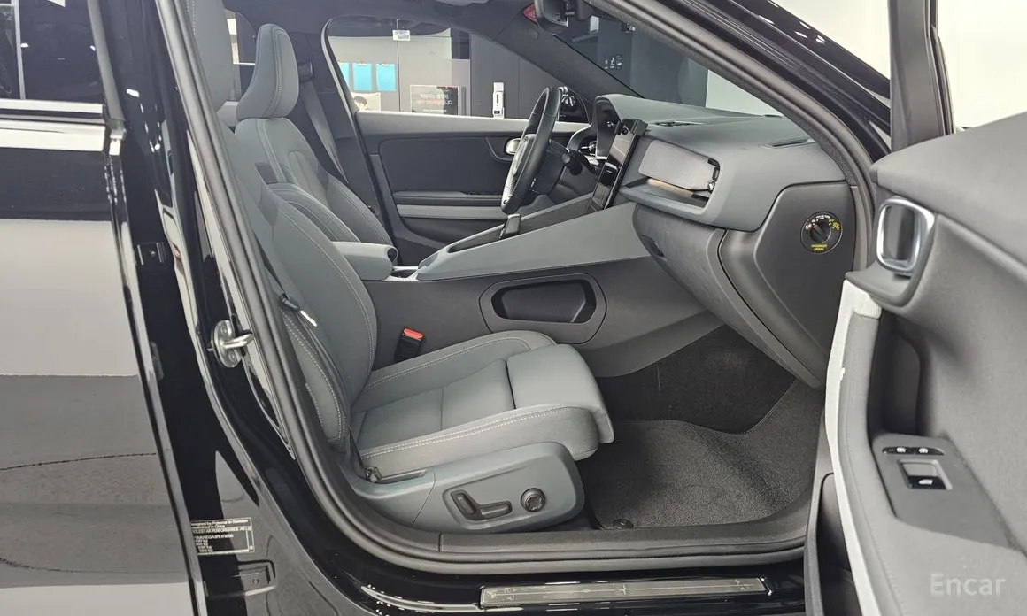 Фото 11 - Polestar 2