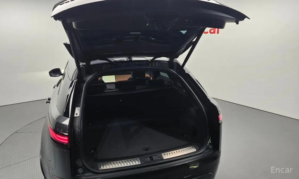 Фото 20 - Land Rover Range Rover Velar