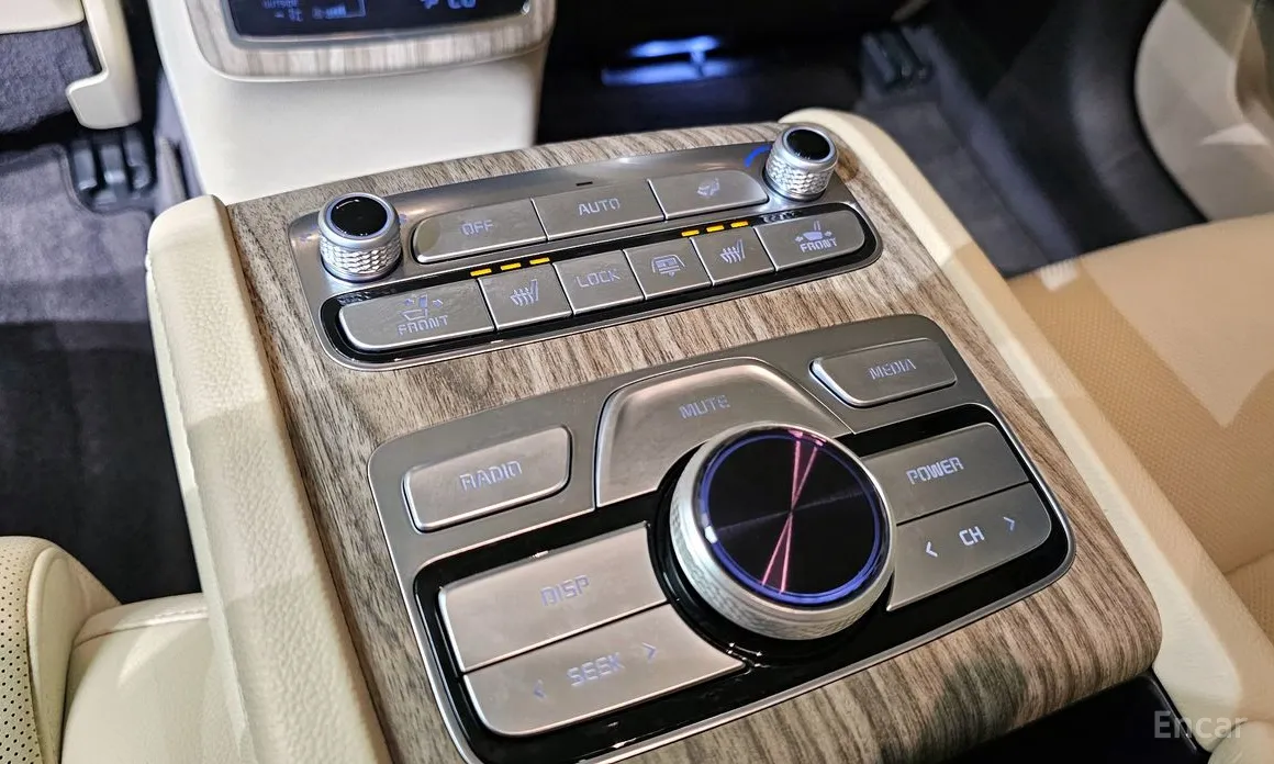 Фото 18 - Kia K9