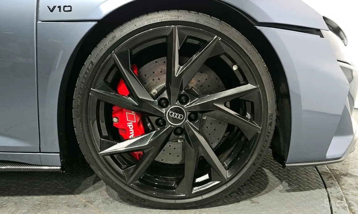 Фото 5 - Audi R8