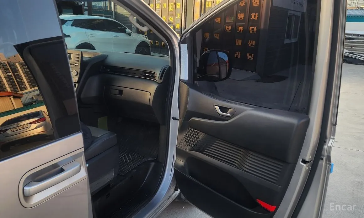 Фото 18 - Hyundai Staria