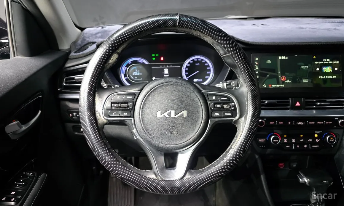 Фото 13 - Kia Niro