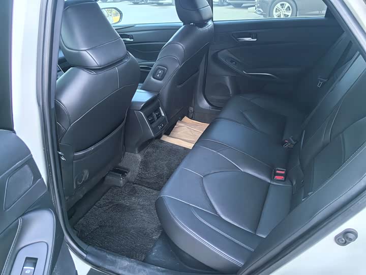 Фото 5 - Toyota Avalon