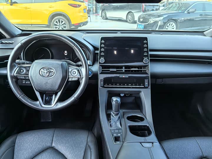 Фото 6 - Toyota Avalon