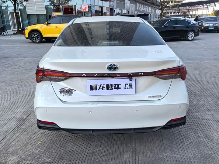 Фото 7 - Toyota Avalon