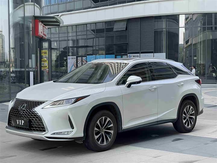 Фото 1 - Lexus RX