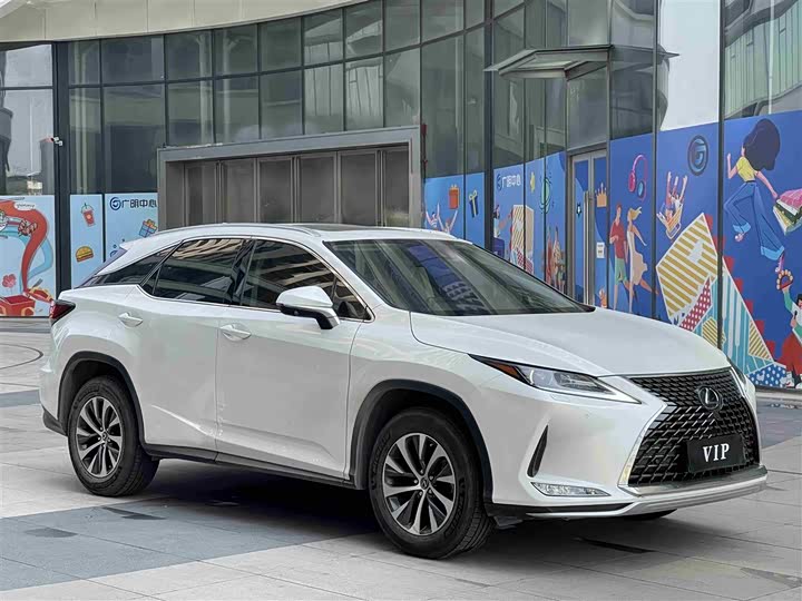 Фото 3 - Lexus RX