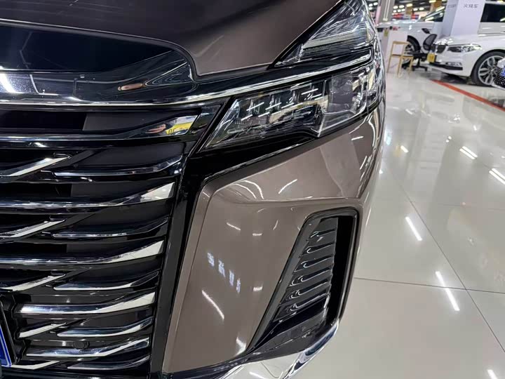 Фото 4 - Buick GL8 ES