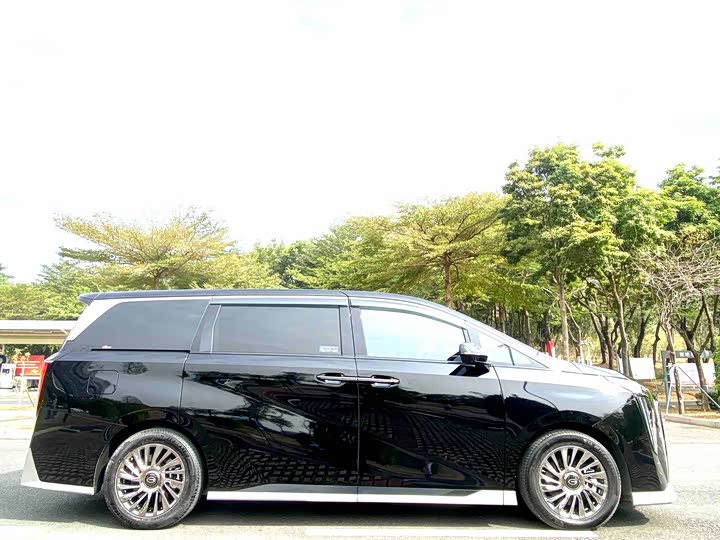 Фото 4 - GAC Trumpchi M8