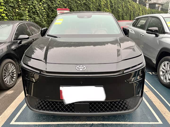 Фото 2 - Toyota bZ3X