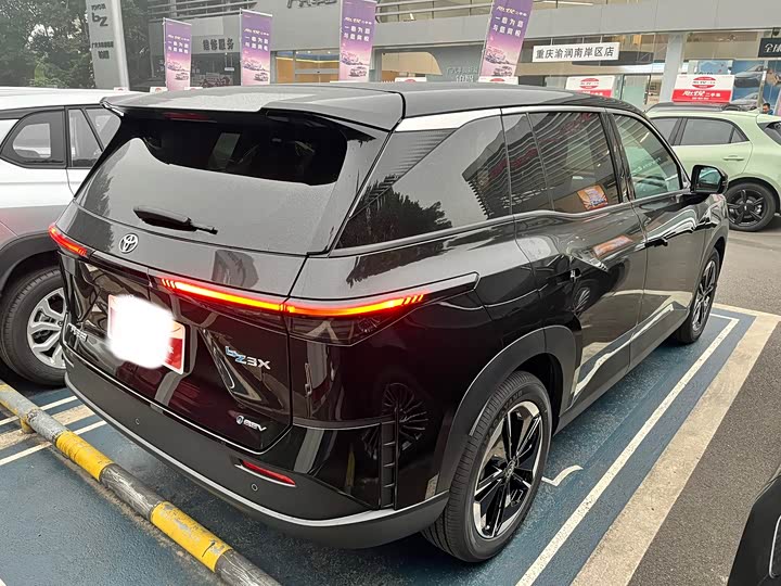 Фото 4 - Toyota bZ3X