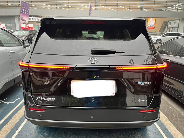 Фото 5 - Toyota bZ3X