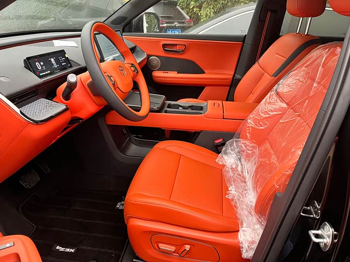 Фото 7 - Toyota bZ3X