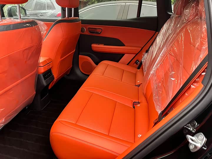 Фото 8 - Toyota bZ3X