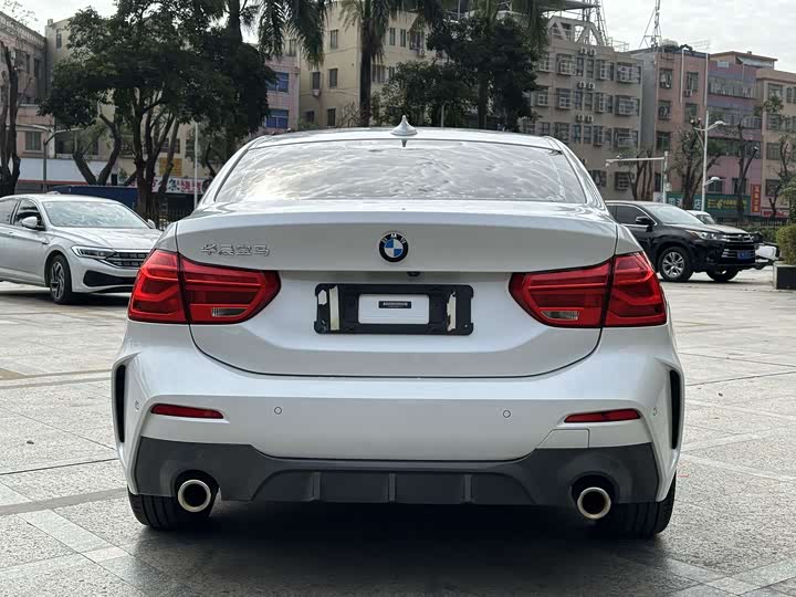 Фото 4 - BMW 1 Series