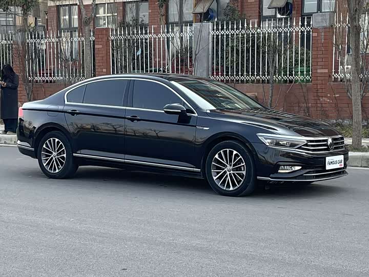 Фото 3 - Volkswagen Magotan