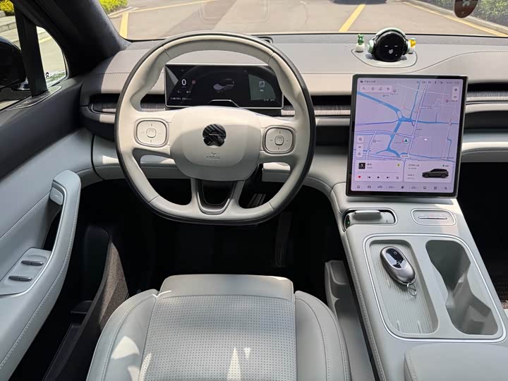 Фото 6 - Nio ES6