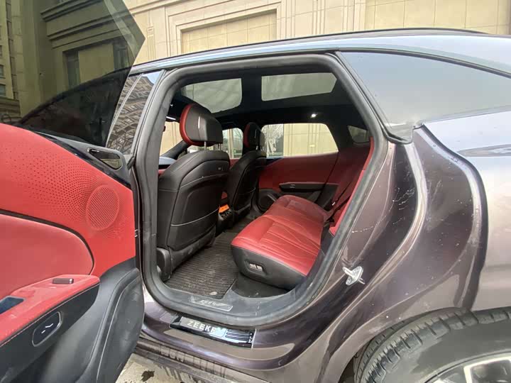 Фото 6 - Zeekr 007 GT