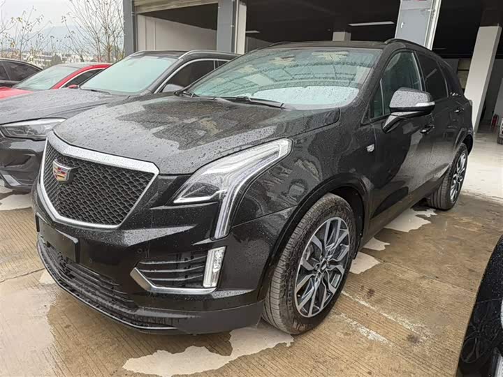 Фото 1 - Cadillac XT5