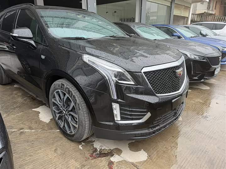 Фото 2 - Cadillac XT5