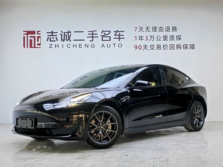 Фото 1 - Tesla Model 3