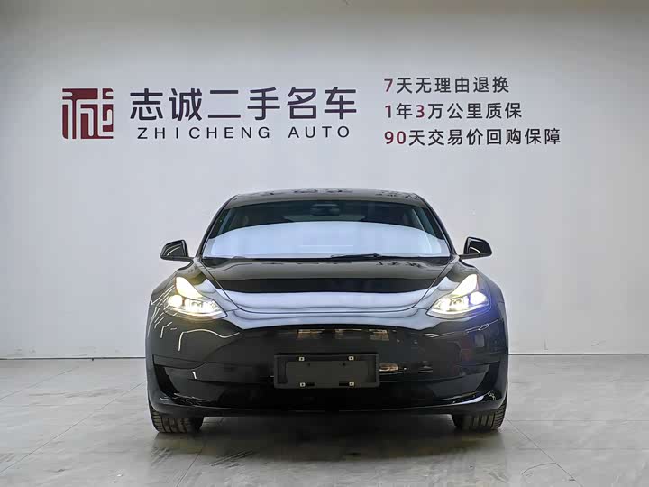 Фото 2 - Tesla Model 3