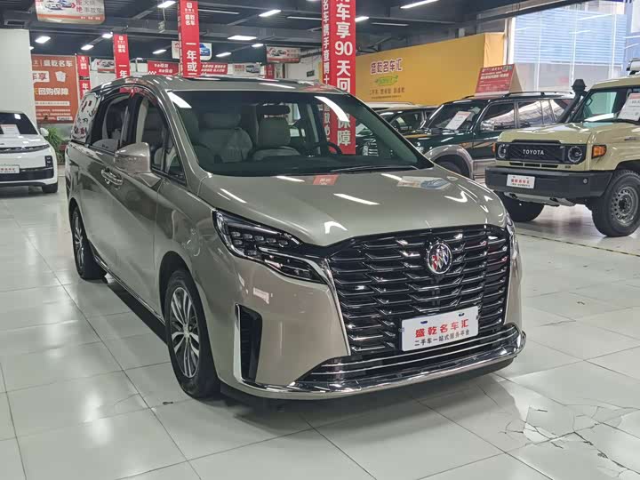 Фото 3 - Buick GL8 ES